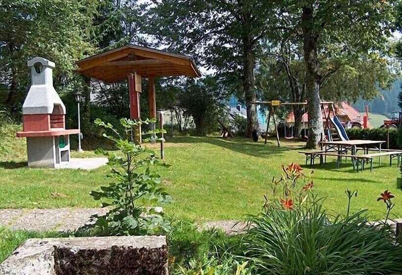 Zur Traube Schwarzwaldhotel & Restaurant Am Titisee