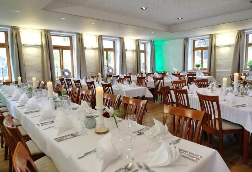 Deckert`s Hotel An Der Klosterpforte