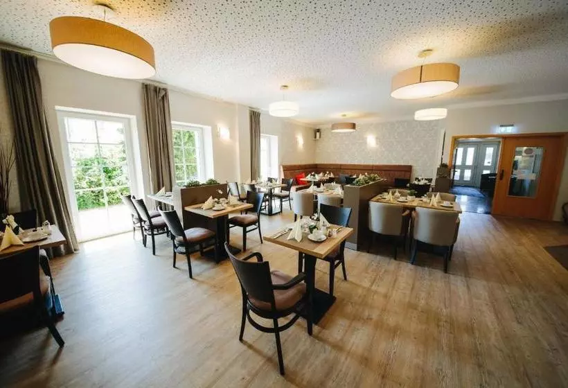 Отель Am Uenglinger Tor