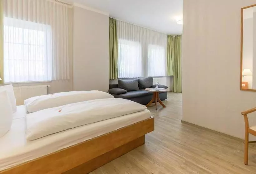 Отель Am Uenglinger Tor