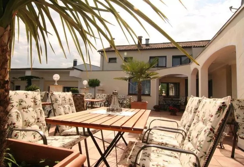 Landhotel Bergischer Hof Gmbh Marialinden