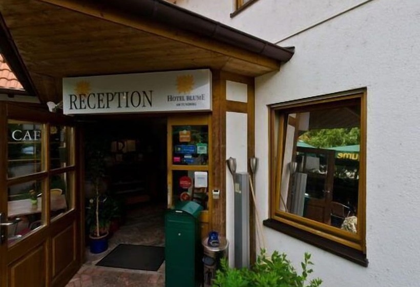 هتل Blume