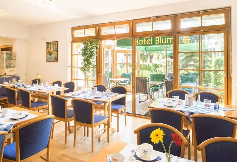 هتل Blume