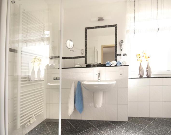 هتل & Ferienappartements Edelweiss