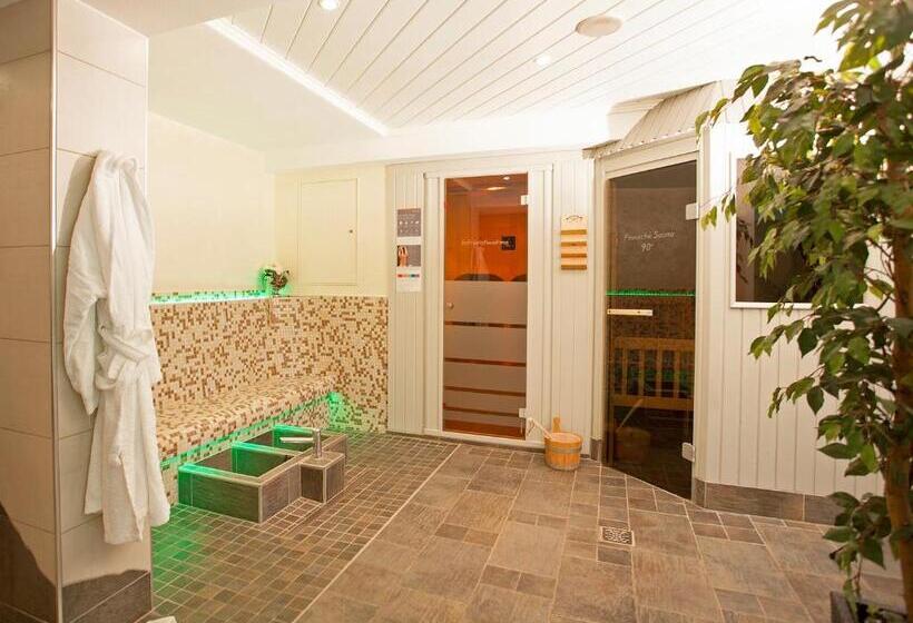 هتل & Ferienappartements Edelweiss