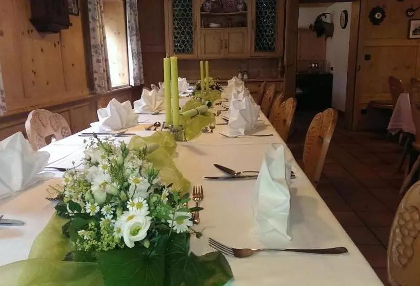 ホテル Ferienparadies Spielmannsau