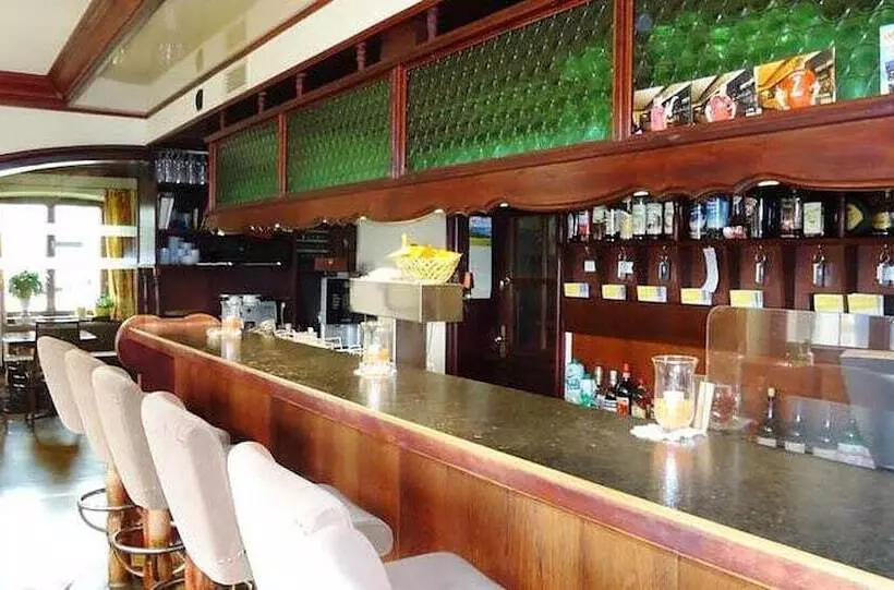 هتل Koenigsaecker