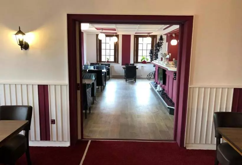 Отель Restaurant Lenhsen