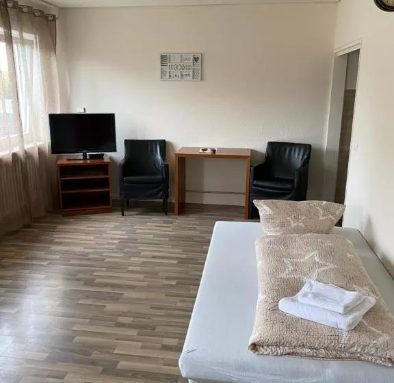 Отель Restaurant Lenhsen