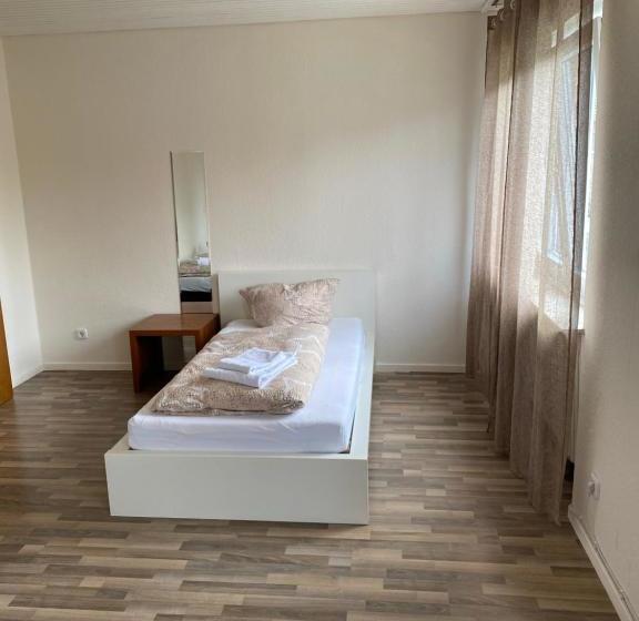 酒店 Restaurant Lenhsen