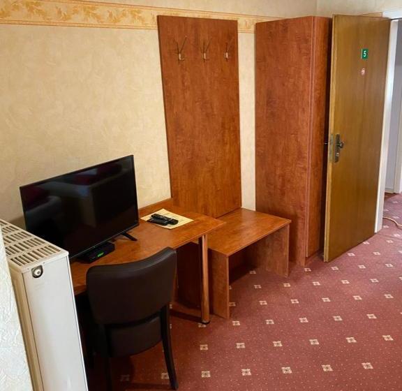 酒店 Restaurant Lenhsen