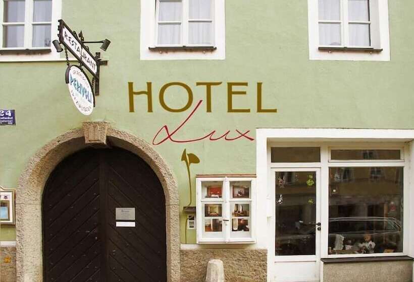 Hotel Lux