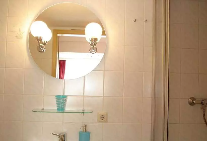 Отель Pension Zum Schwanenteich