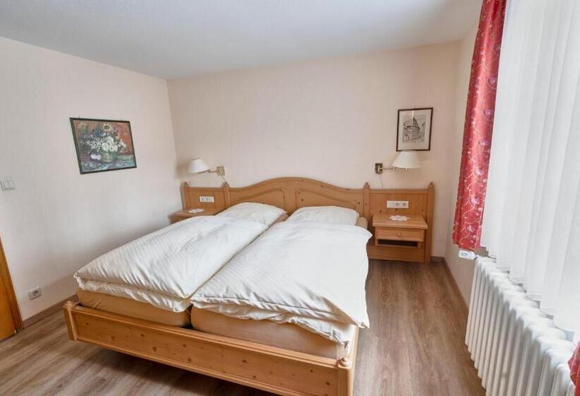 פנסיון Gästehaus Korf