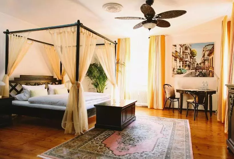 پانسیون Restaurant Dicker Mann Hotel Zum Blauen Krebs