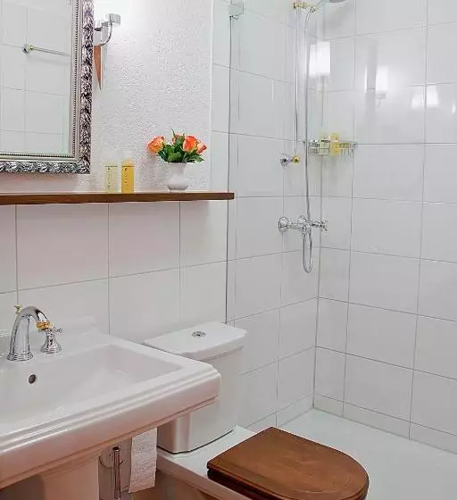 پانسیون Restaurant Dicker Mann Hotel Zum Blauen Krebs