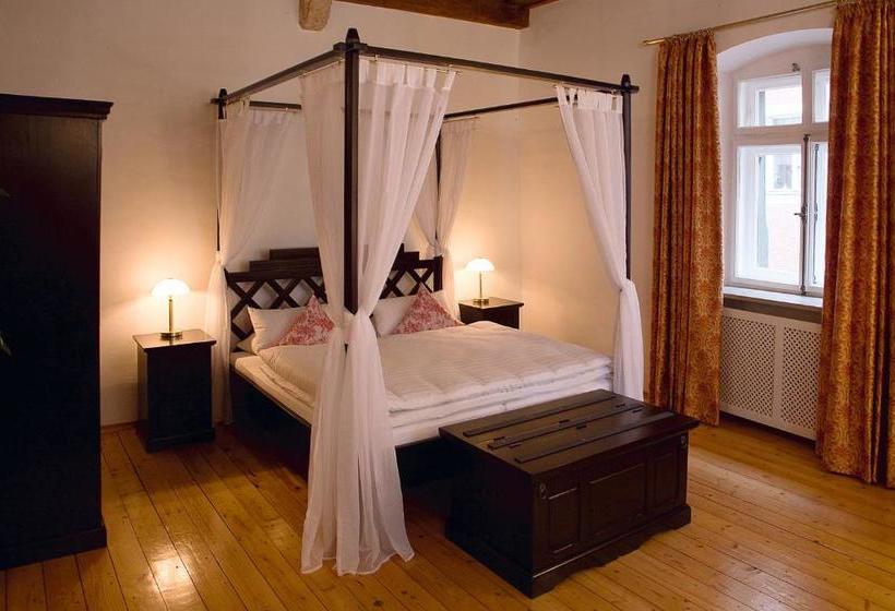 ペンション Restaurant Dicker Mann Hotel Zum Blauen Krebs