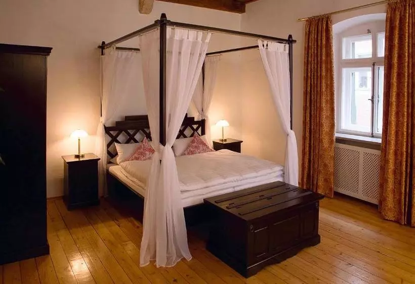 پانسیون Restaurant Dicker Mann Hotel Zum Blauen Krebs