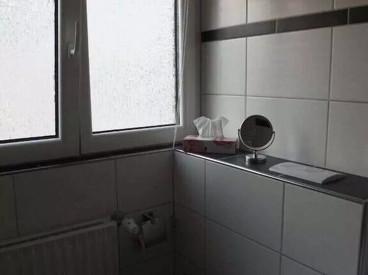 ベッドアンドブレックファースト Pension Winzerhaus Haas Lenz Zell Mosel