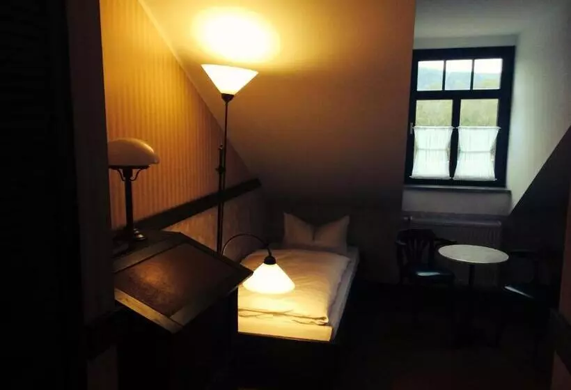 Отель Bb Bahnhof Bertsdorf