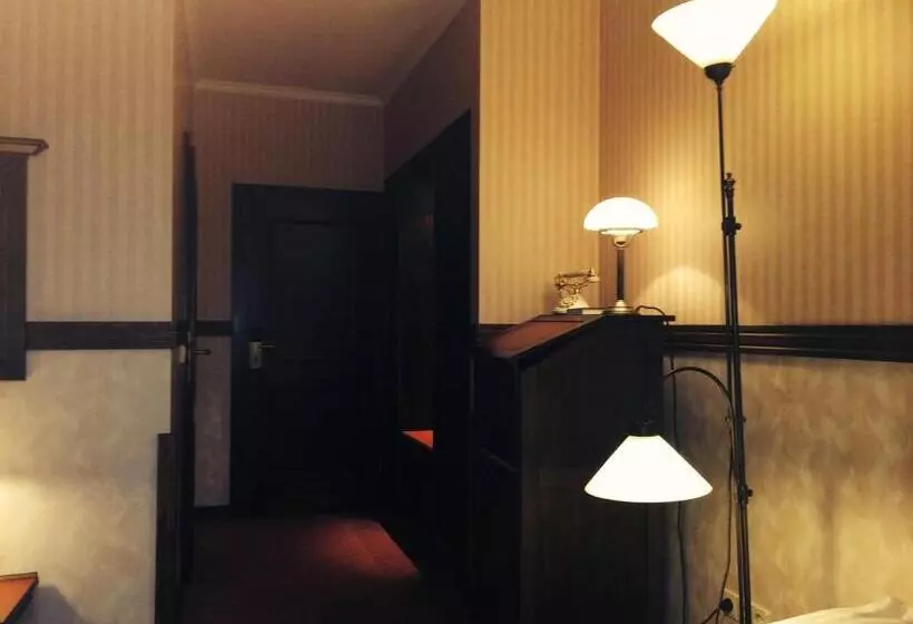 Отель Bb Bahnhof Bertsdorf