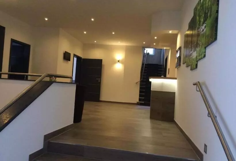 ホテル Garni Reis