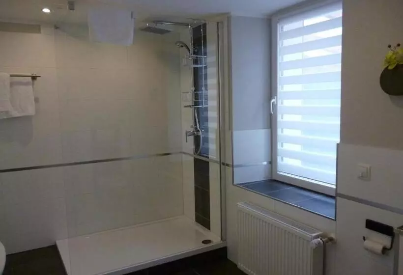 ホテル Garni Reis