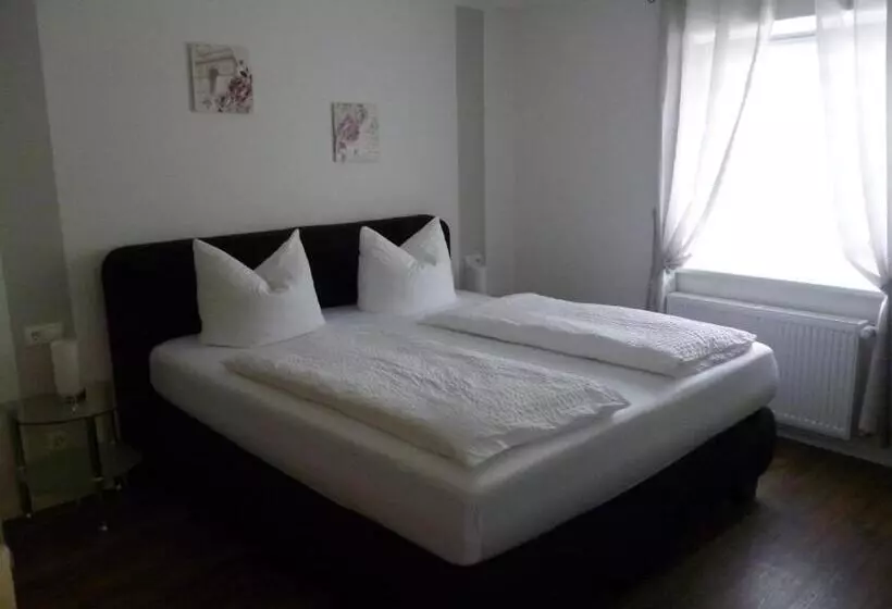 ホテル Garni Reis