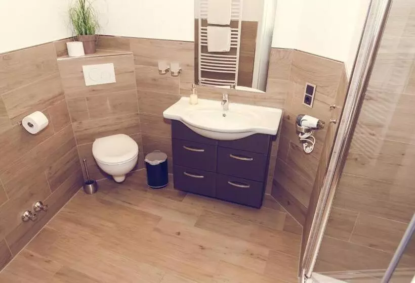 ホテル Garni Reis