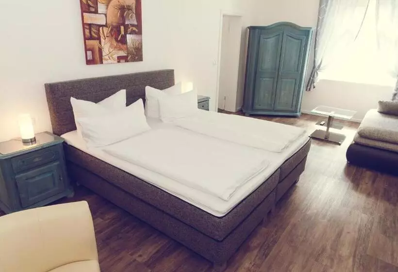 ホテル Garni Reis