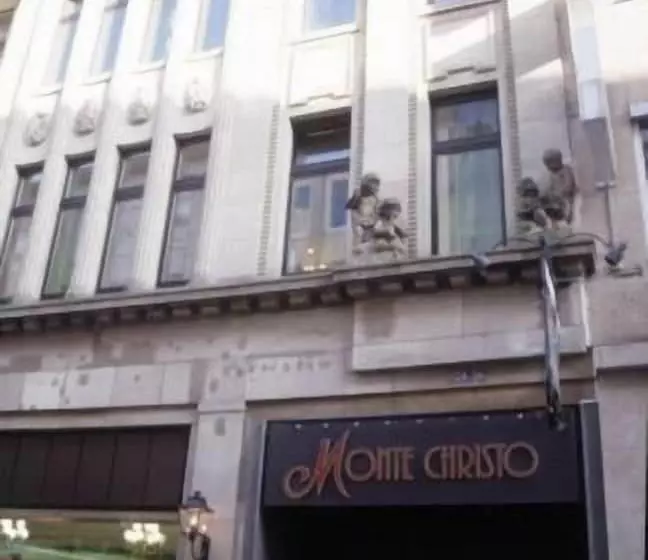 هتل Monte Christo