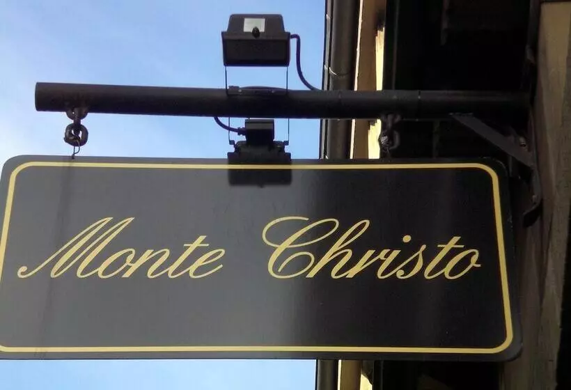 هتل Monte Christo