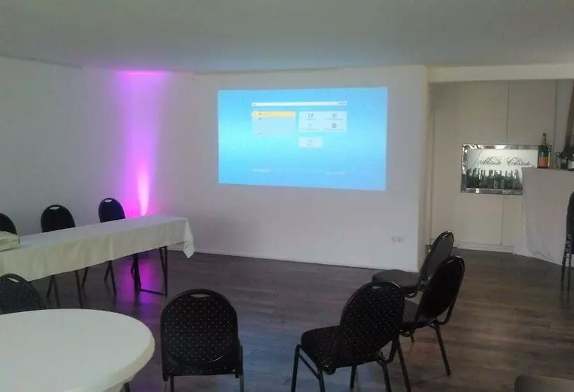 هتل Monte Christo