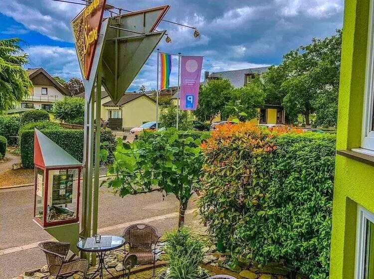 Moselhotel Weinhaus Simon ``sauna``restaurant``eladesäule