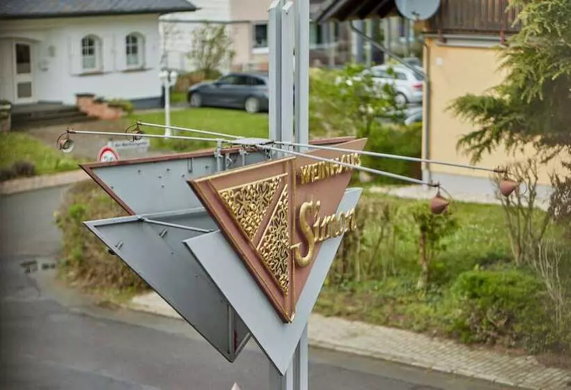 Moselhotel Weinhaus Simon ``sauna``restaurant``eladesäule