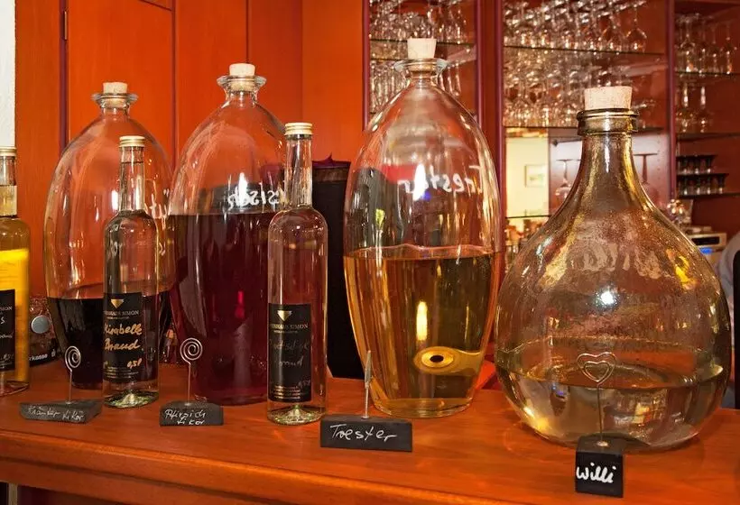 Moselhotel Weinhaus Simon ``sauna``restaurant``eladesäule