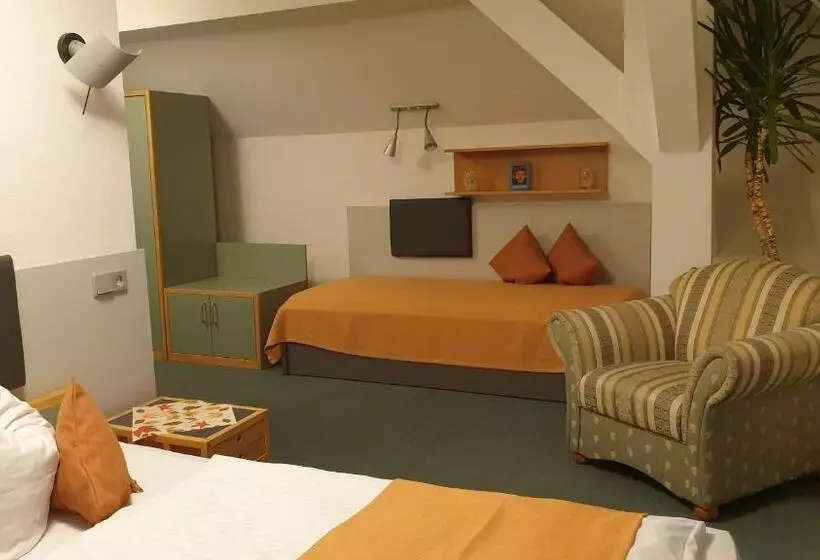 ホテル Regenbogenhaus