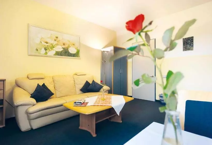 ホテル Regenbogenhaus