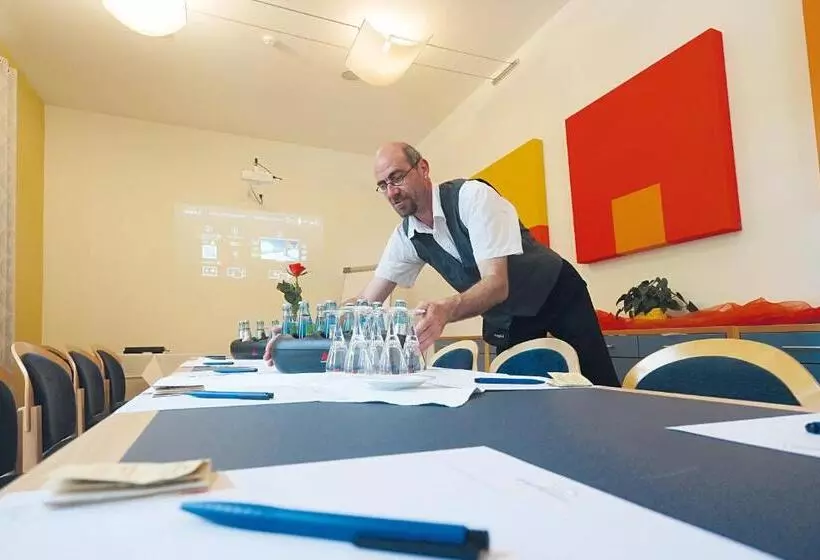 ホテル Regenbogenhaus