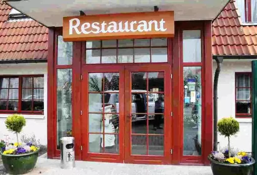 Отель Robinienhof