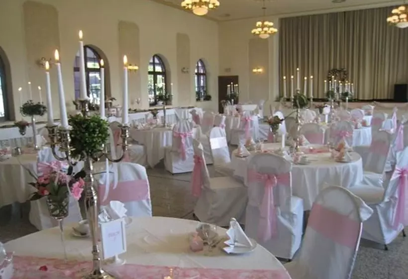 Отель Schöne Aussicht