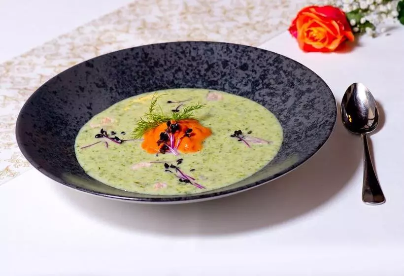 Отель Schwarzer Bär Jena