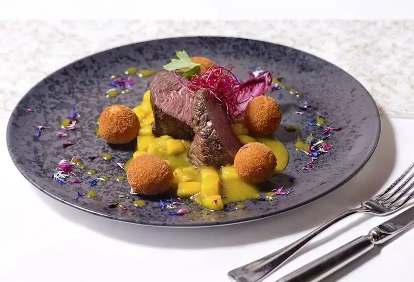 Отель Schwarzer Bär Jena