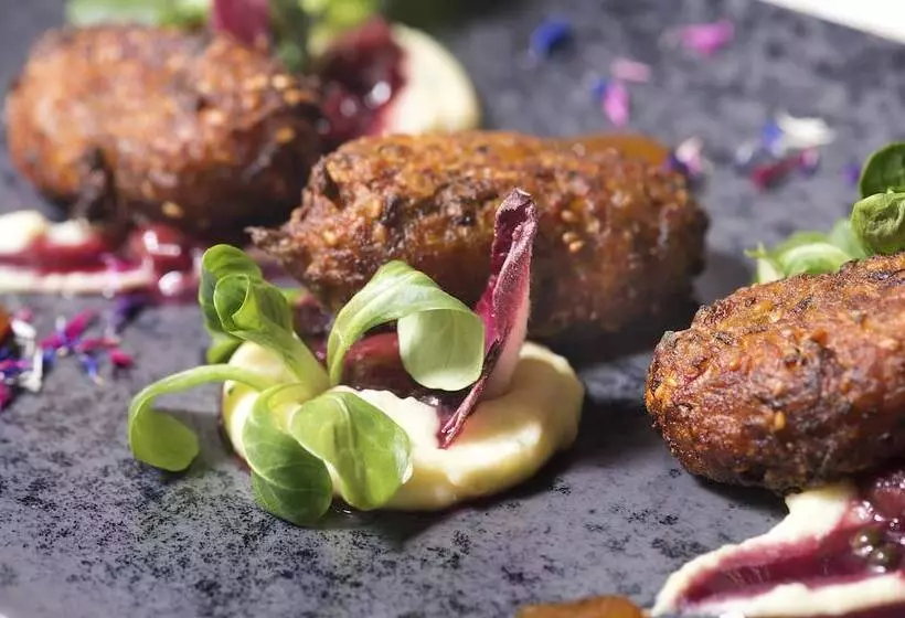 Отель Schwarzer Bär Jena