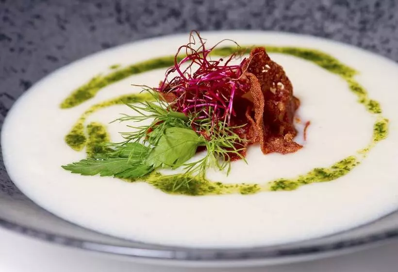 Отель Schwarzer Bär Jena