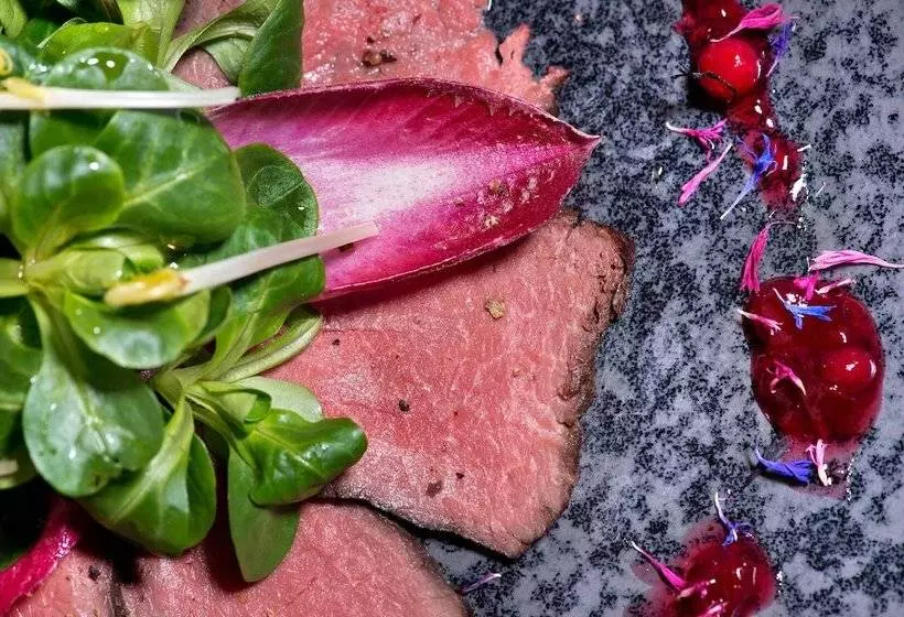 Отель Schwarzer Bär Jena