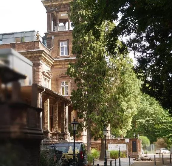 هتل Trafohaus Am Kaiserbahnhof