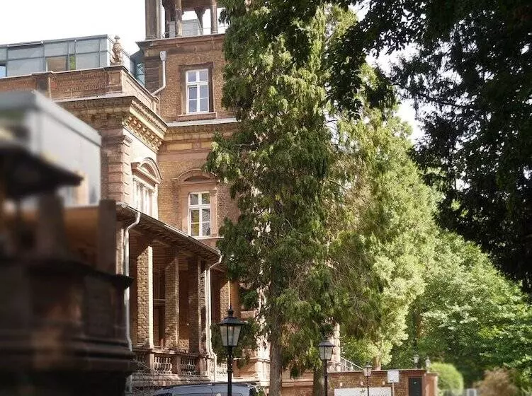 هتل Trafohaus Am Kaiserbahnhof