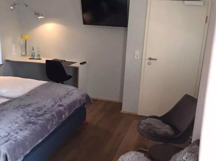 هتل Trafohaus Am Kaiserbahnhof