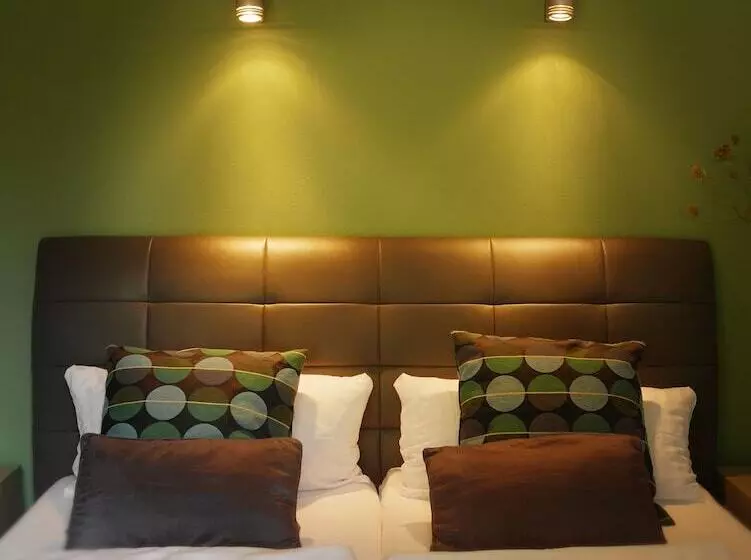 هتل Trafohaus Am Kaiserbahnhof